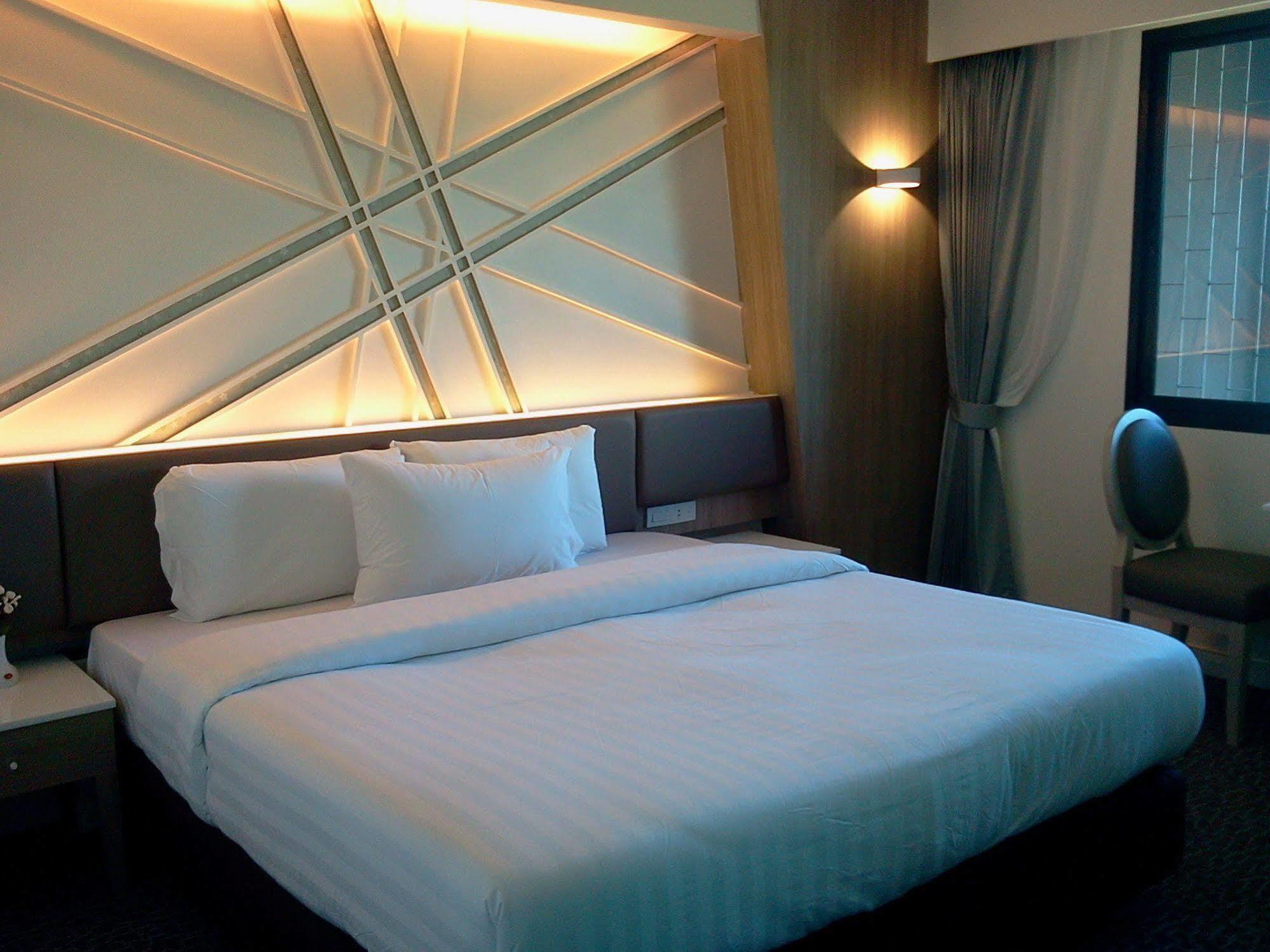 Hotel Papa Bangkok Siriraj المظهر الخارجي الصورة